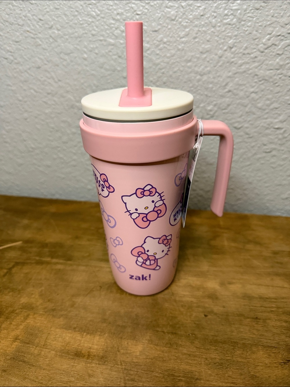 Zak! Hello Kitty Pink Kids Straw Cup with Handle